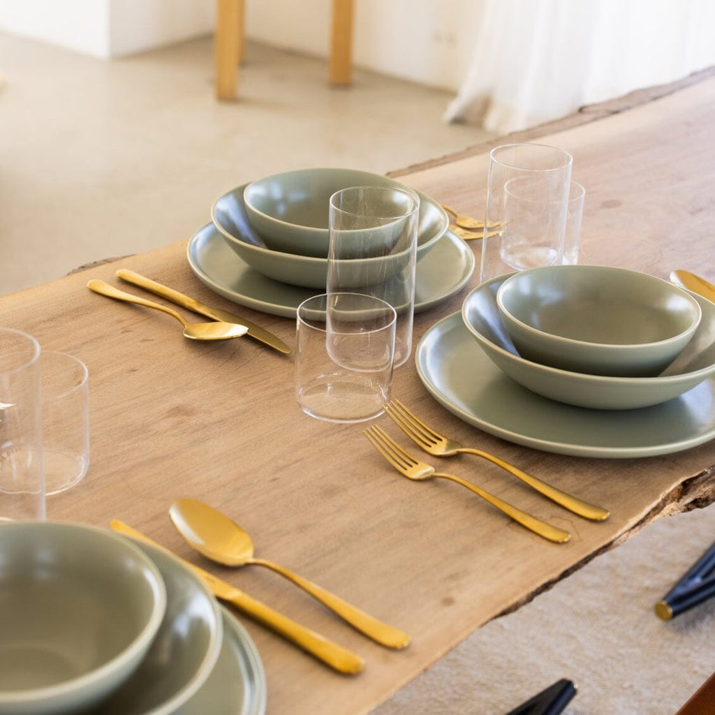 Dinnerware Set