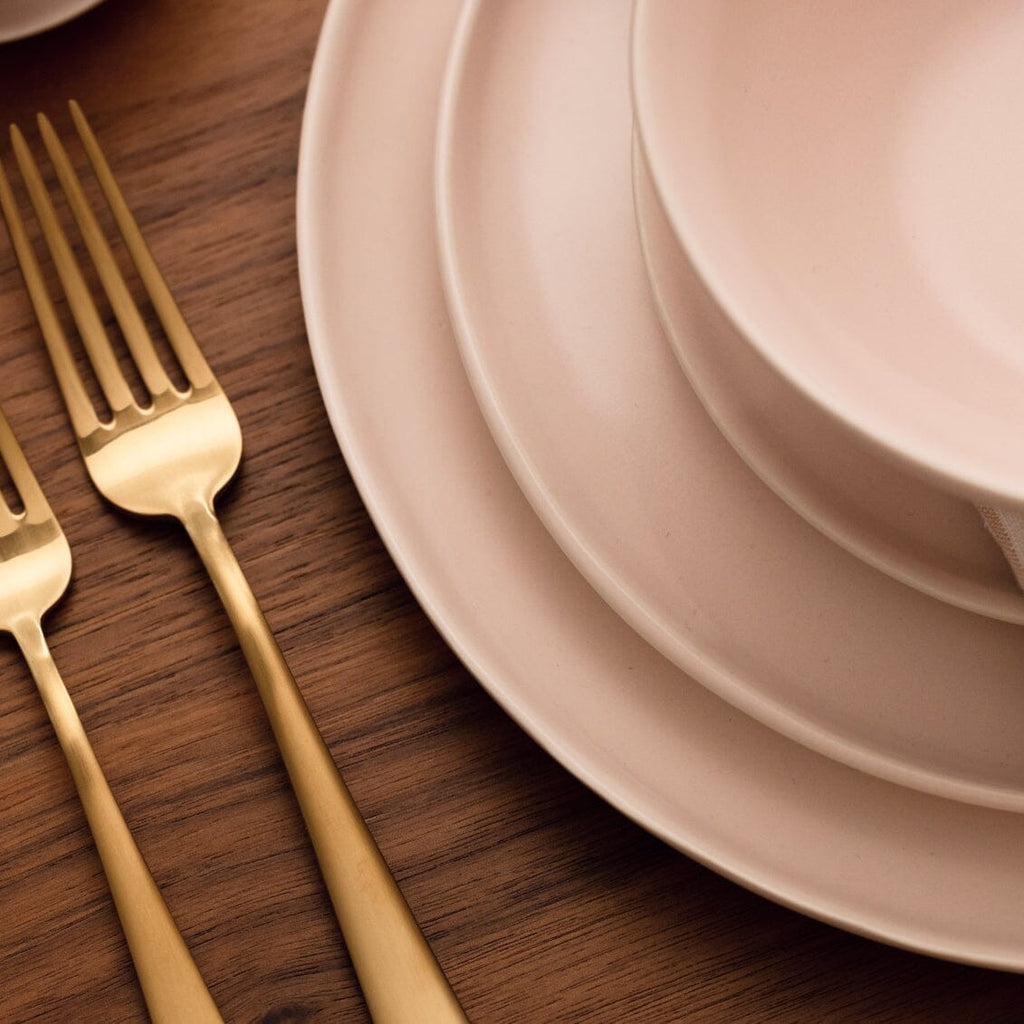 Dinnerware Set
